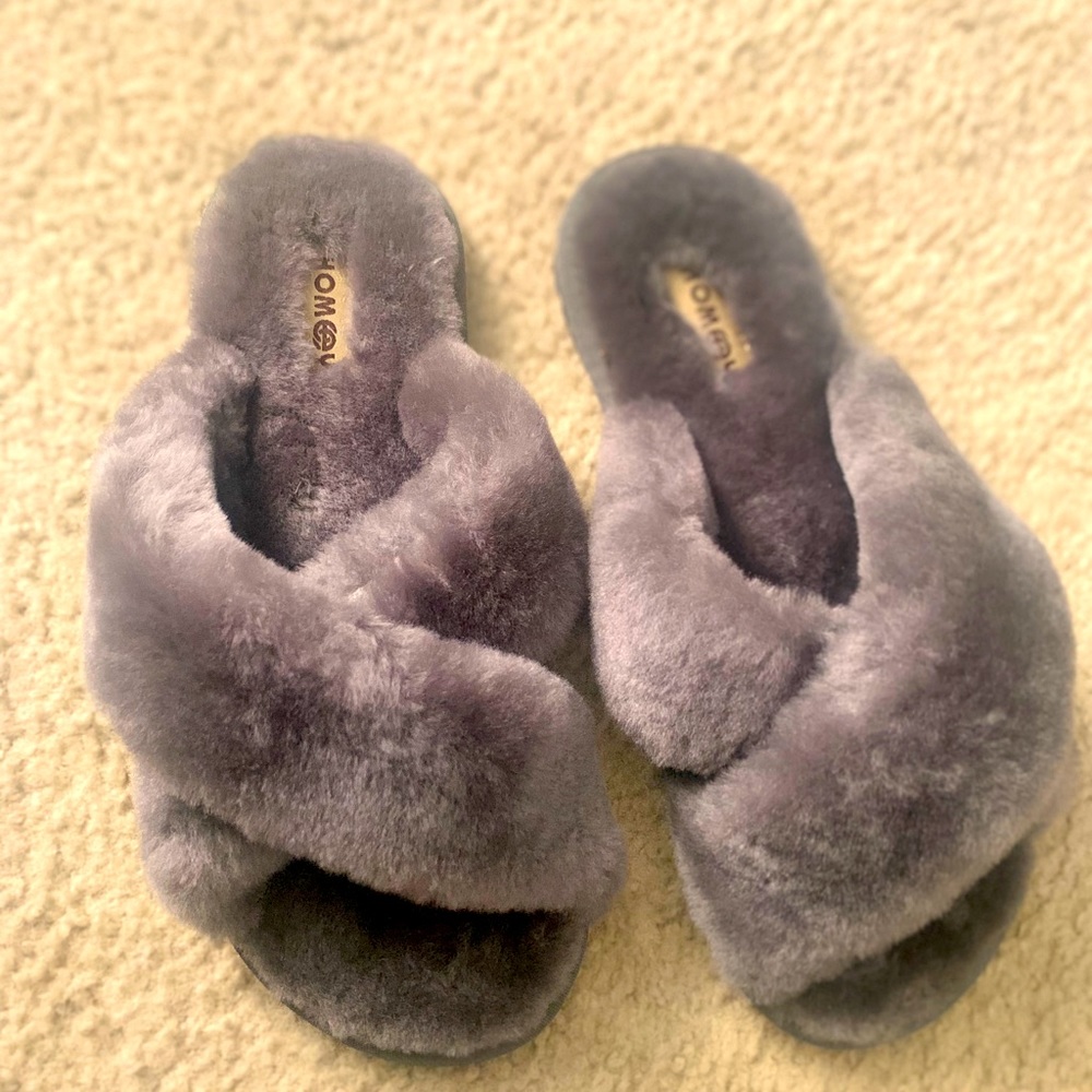 HOMEEY Women's Sheepskin Slippers